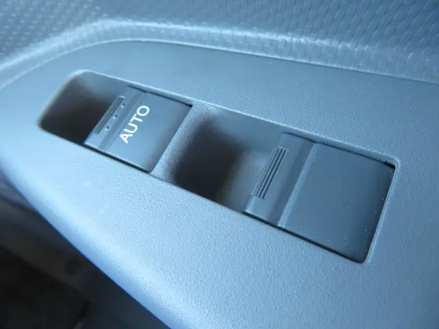 いすゞ エルフ TRG-NMR85AN(2WD)の写真20