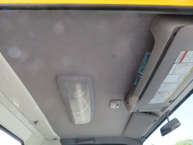 いすゞ エルフ TRG-NMR85AN(2WD)の写真23