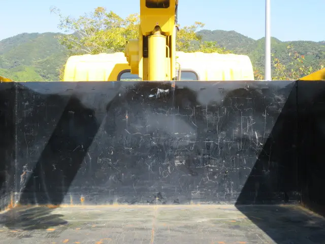 いすゞ エルフ TRG-NMR85AN(2WD)の写真25