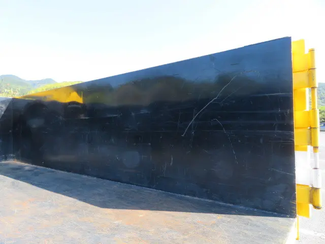 いすゞ エルフ TRG-NMR85AN(2WD)の写真27