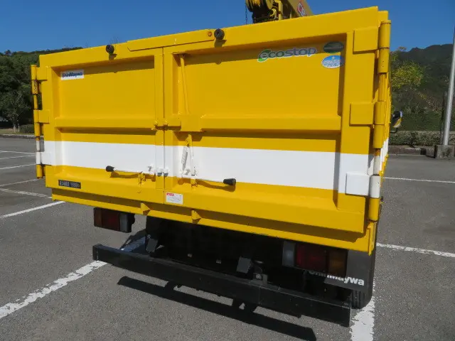 いすゞ エルフ TRG-NMR85AN(2WD)の写真32