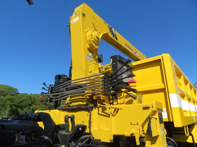 いすゞ エルフ TRG-NMR85AN(2WD)の写真35