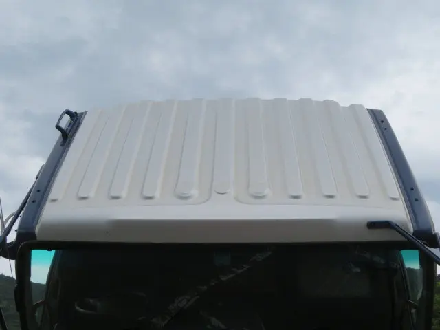 いすゞ ギガ QKG-CYZ77BM(6x4)の写真7