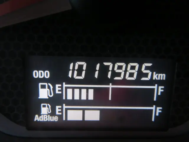 いすゞ ギガ QKG-CYZ77BM(6x4)の写真12