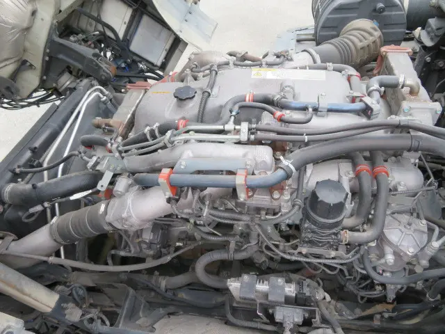 いすゞ ギガ QKG-CYZ77BM(6x4)の写真43