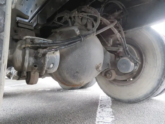 いすゞ ギガ QKG-CYZ77BM(6x4)の写真48