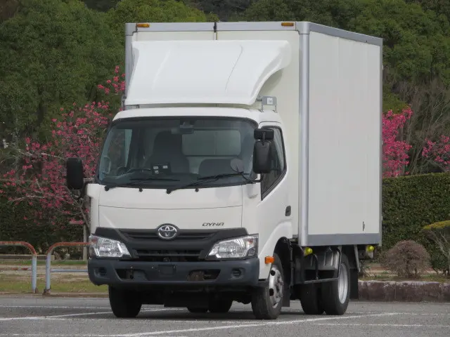 トヨタ ダイナ TPG-XZC605(2WD)の写真2