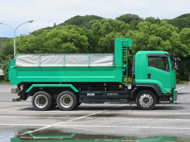 いすゞ フォワード QKG-FVZ34U2(6x4)の写真4