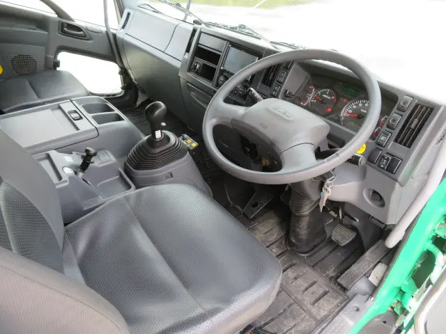 いすゞ フォワード QKG-FVZ34U2(6x4)の写真11