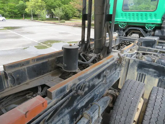 いすゞ フォワード QKG-FVZ34U2(6x4)の写真25