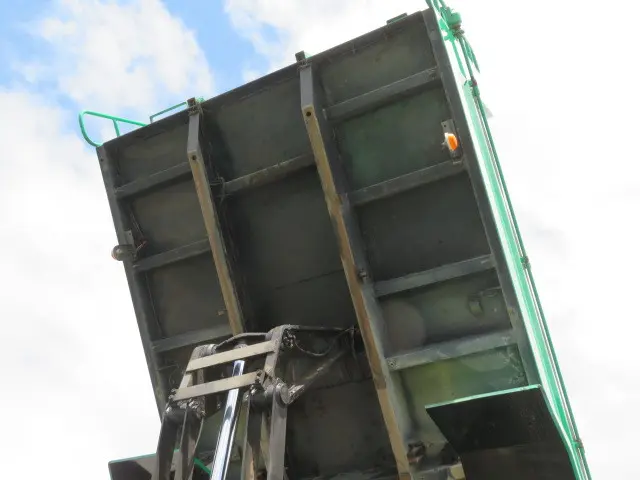 いすゞ フォワード QKG-FVZ34U2(6x4)の写真27