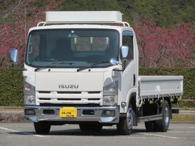いすゞ エルフ BKG-NNR85AR(2WD)の写真2
