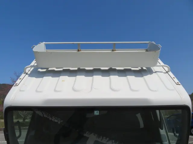 いすゞ エルフ BKG-NNR85AR(2WD)の写真7