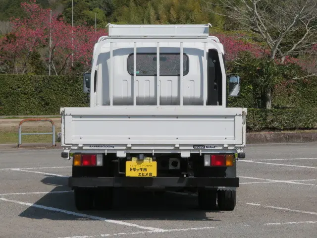 いすゞ エルフ BKG-NNR85AR(2WD)の写真8