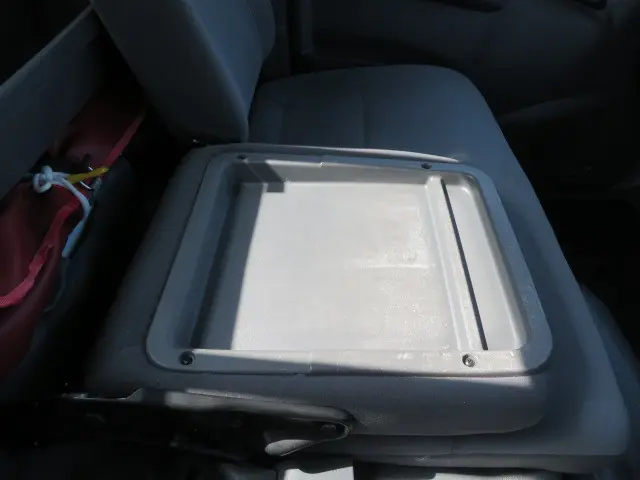 いすゞ エルフ BKG-NNR85AR(2WD)の写真13