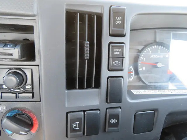 いすゞ エルフ BKG-NNR85AR(2WD)の写真16