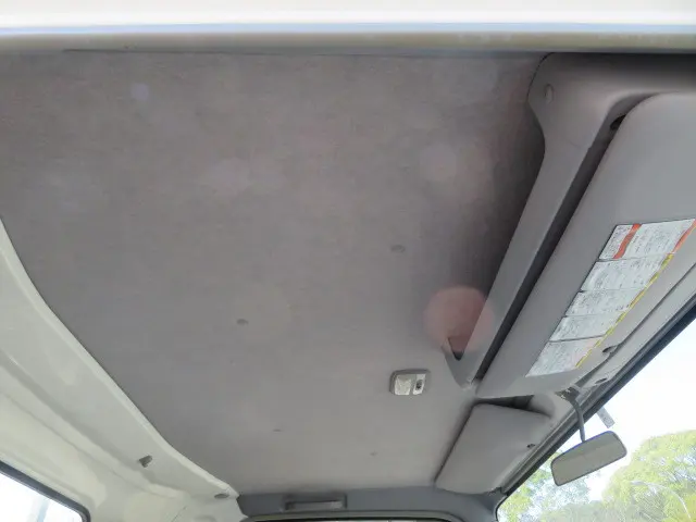 いすゞ エルフ BKG-NNR85AR(2WD)の写真20