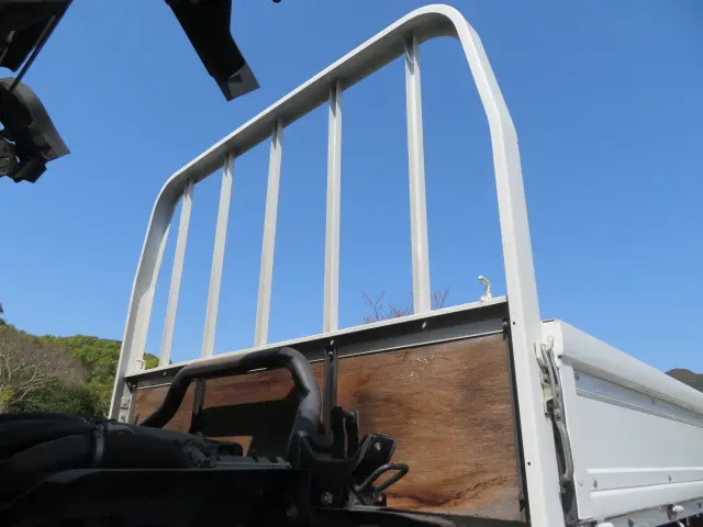 いすゞ エルフ BKG-NNR85AR(2WD)の写真31