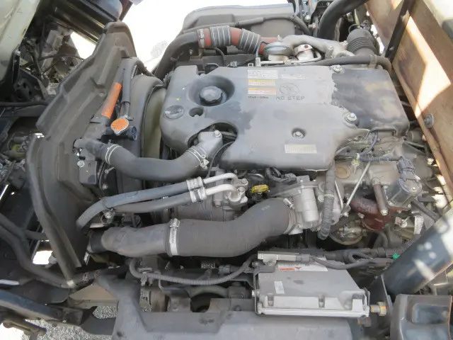 いすゞ エルフ BKG-NNR85AR(2WD)の写真33