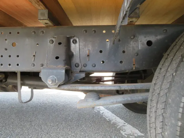 いすゞ エルフ BKG-NNR85AR(2WD)の写真44