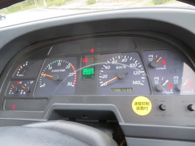 いすゞ ギガ QKG-CXZ77AT(6x4)の写真11