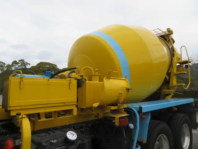 いすゞ ギガ QKG-CXZ77AT(6x4)の写真27