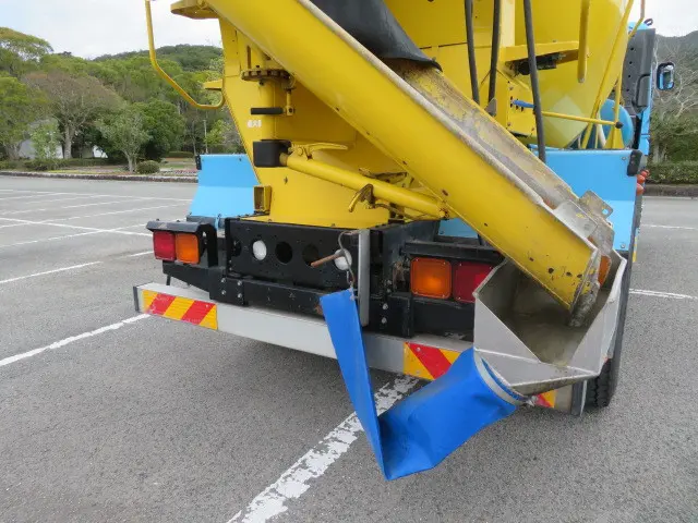 いすゞ ギガ QKG-CXZ77AT(6x4)の写真32