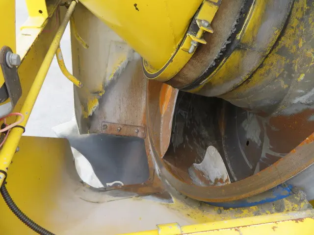 いすゞ ギガ QKG-CXZ77AT(6x4)の写真33