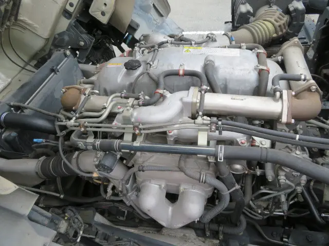 いすゞ ギガ QKG-CXZ77AT(6x4)の写真43