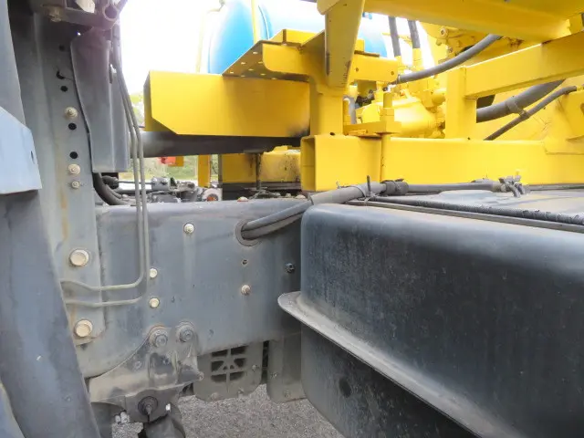 いすゞ ギガ QKG-CXZ77AT(6x4)の写真47