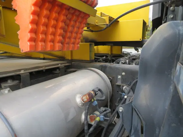 いすゞ ギガ QKG-CXZ77AT(6x4)の写真50