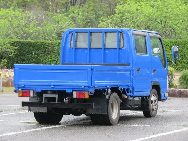 いすゞ エルフ BKG-NJR85A(2WD)の写真3