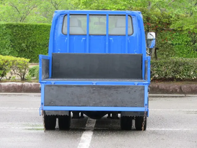 いすゞ エルフ BKG-NJR85A(2WD)の写真9