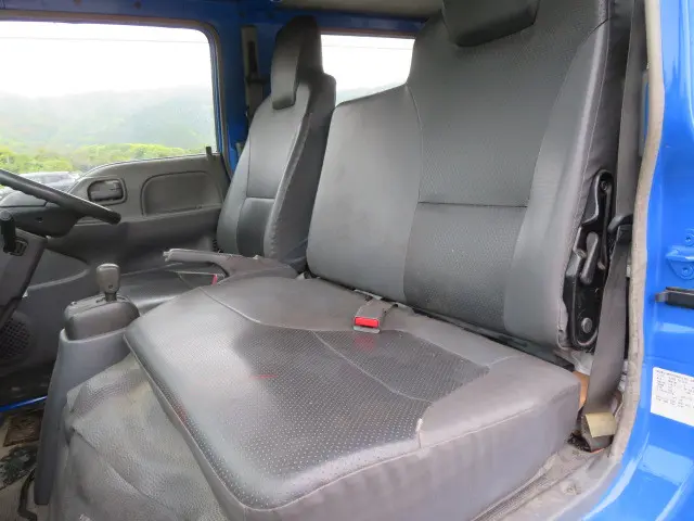 いすゞ エルフ BKG-NJR85A(2WD)の写真11