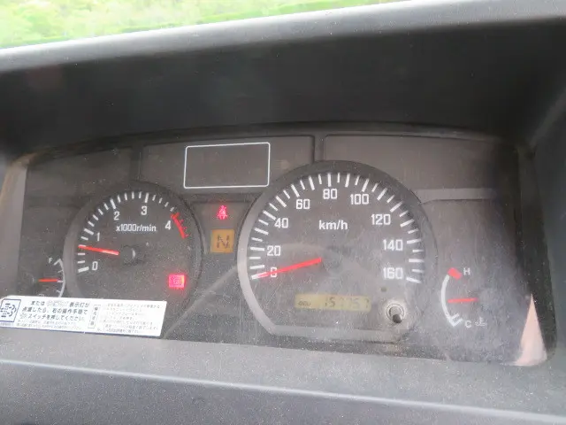 いすゞ エルフ BKG-NJR85A(2WD)の写真12