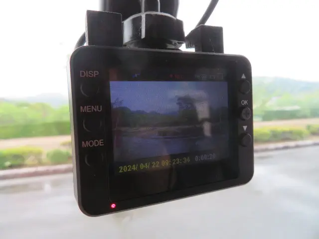 いすゞ エルフ BKG-NJR85A(2WD)の写真22