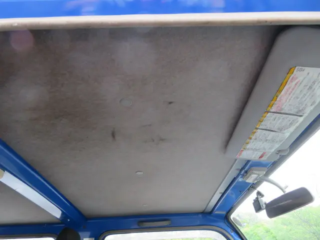 いすゞ エルフ BKG-NJR85A(2WD)の写真23