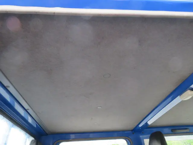 いすゞ エルフ BKG-NJR85A(2WD)の写真24