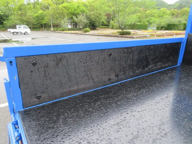 いすゞ エルフ BKG-NJR85A(2WD)の写真27