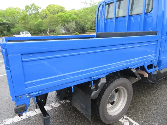 いすゞ エルフ BKG-NJR85A(2WD)の写真31