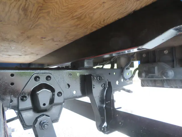 いすゞ エルフ BKG-NJR85A(2WD)の写真35