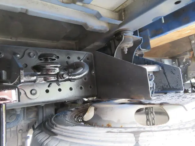 いすゞ エルフ BKG-NJR85A(2WD)の写真37