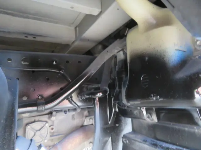 いすゞ エルフ BKG-NJR85A(2WD)の写真38