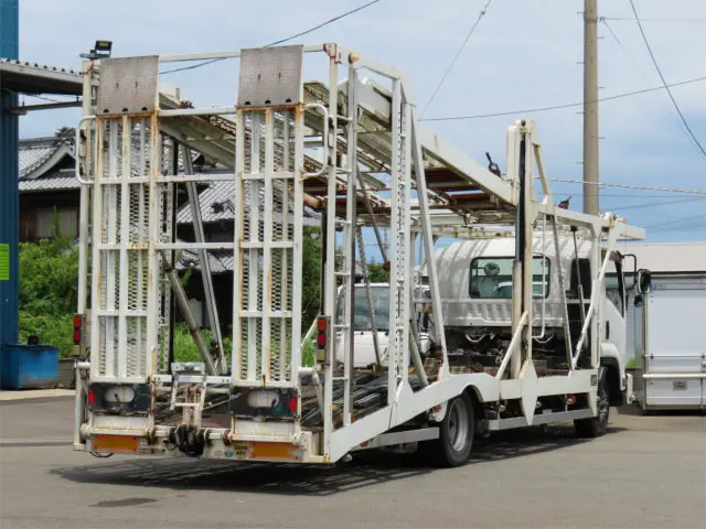 いすゞ フォワード LKG-FTR90S2(2WD)の写真3