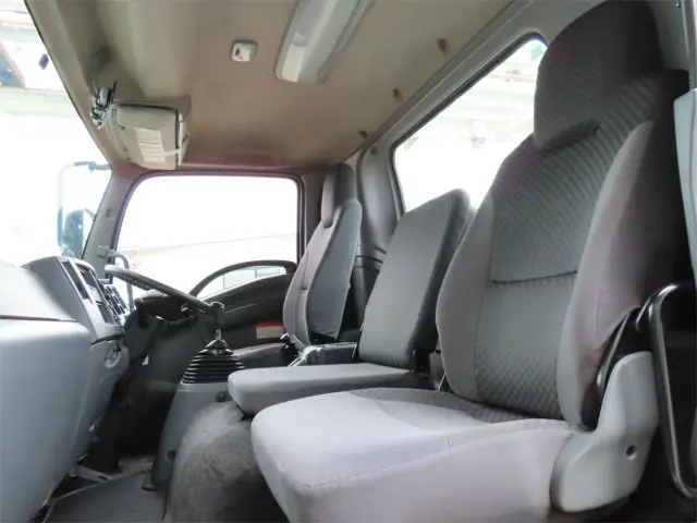 いすゞ フォワード LKG-FTR90S2(2WD)の写真11