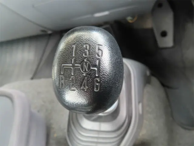 いすゞ フォワード LKG-FTR90S2(2WD)の写真17