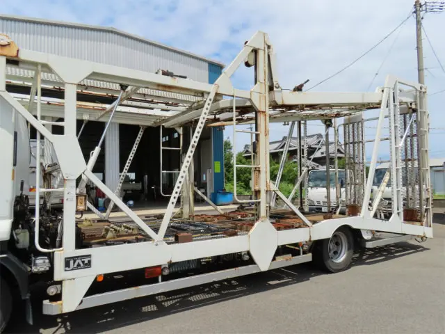 いすゞ フォワード LKG-FTR90S2(2WD)の写真23