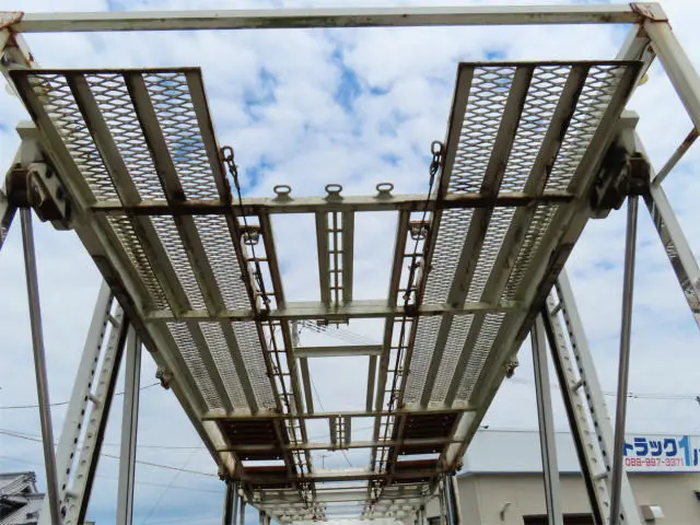 いすゞ フォワード LKG-FTR90S2(2WD)の写真25