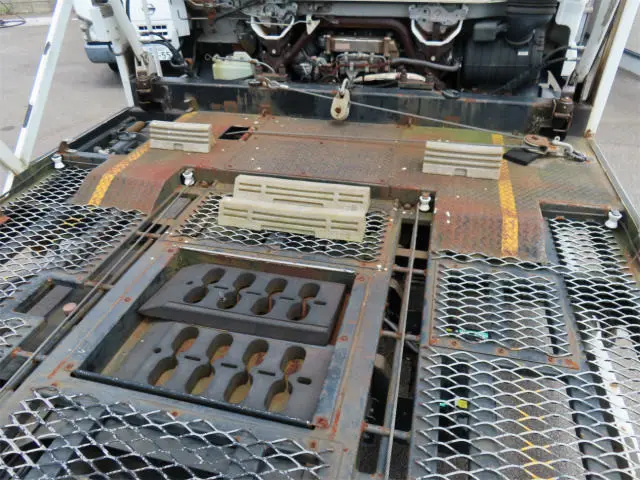 いすゞ フォワード LKG-FTR90S2(2WD)の写真32