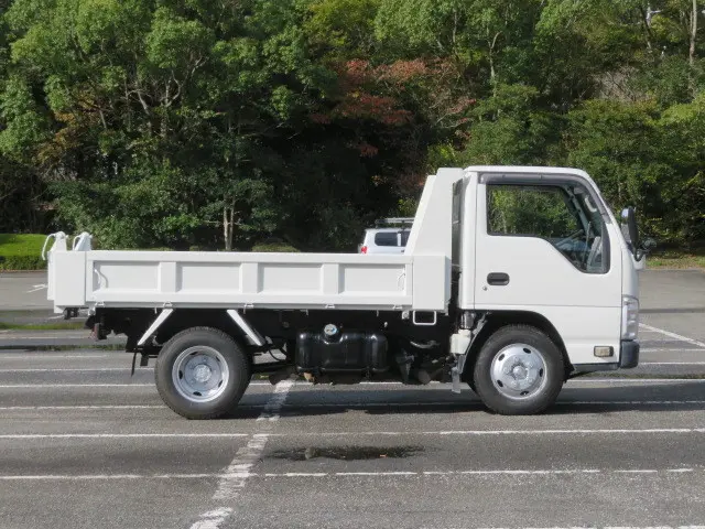 いすゞ エルフ TPG-NKR85AN(2WD)の写真5